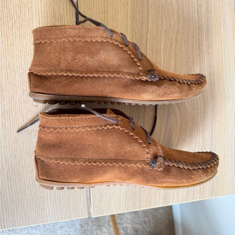 Women’s Minnetonka Ankle Boot Size 8.5 - Picture 4 of 5